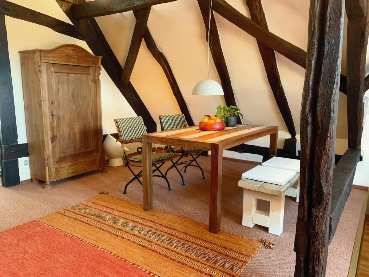 Historische Ferienwohnung Mit Kamin In Lich المظهر الخارجي الصورة